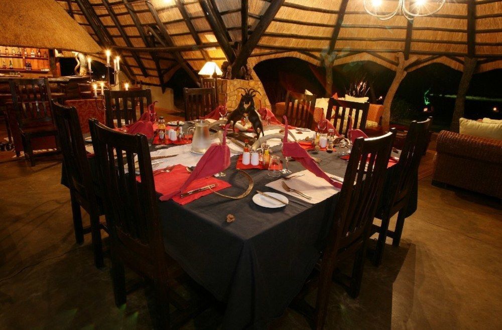Ivory Lodge Dete Exterior photo