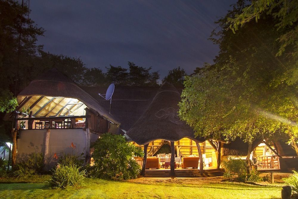 Ivory Lodge Dete Exterior photo